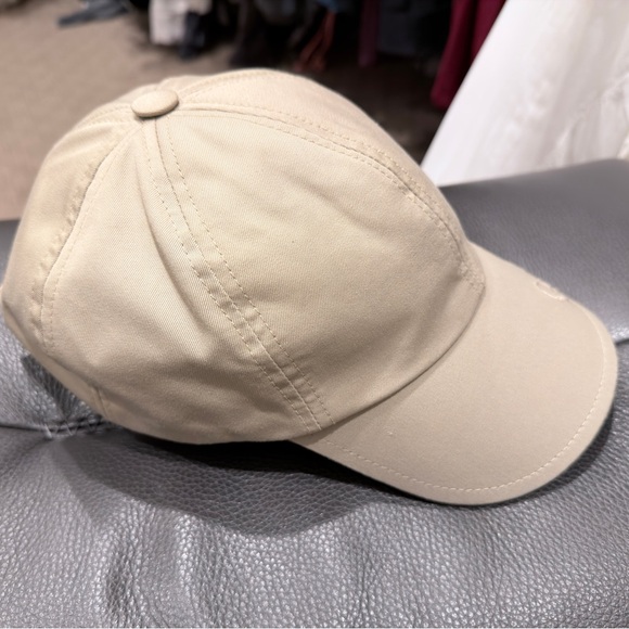 Burberry Check Pattern Cap - Picture 2 of 6